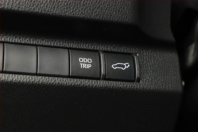 Toyota RAV4 (2023) Comfort 2.5 Hybrid - fotka 9 z 20
