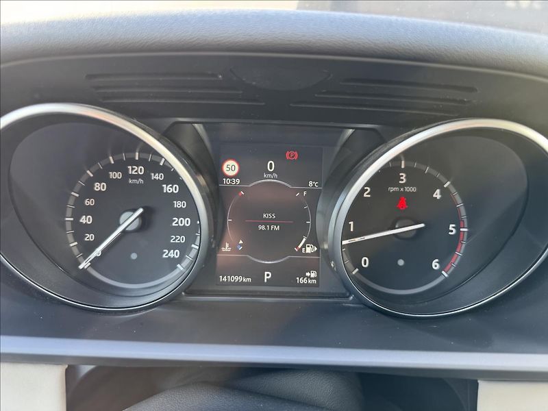 Land Rover Discovery 3,0 TDV6 HSE AWD AT ČR DPH - fotka 17 z 29