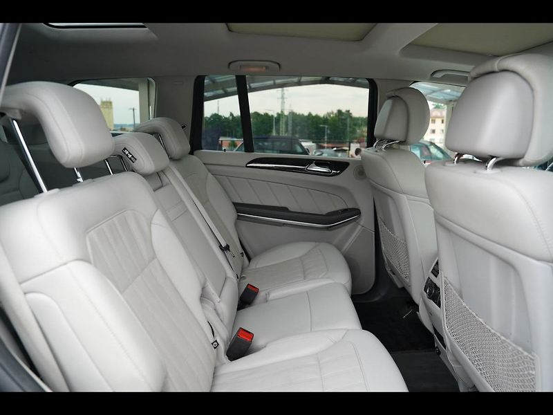 Mercedes-Benz GL 350d, 4Matic, AMG, 7míst, - fotka 30 z 50
