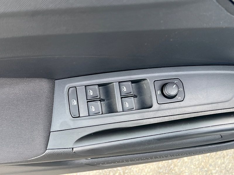 Škoda Fabia (2025) Selection 1.0MPi 59kW 5°manuál - fotka 27 z 28