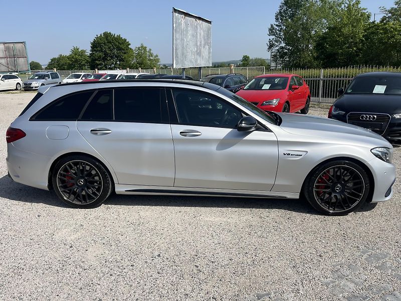 Mercedes-Benz Třídy C (2017) C63S AMG V8 Biturbo  - fotka 18 z 55