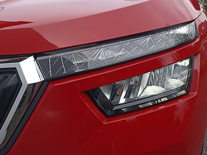 Škoda Kamiq (2021) 1.5 TSI 110kW tažné LED manuál - fotka 33 z 35