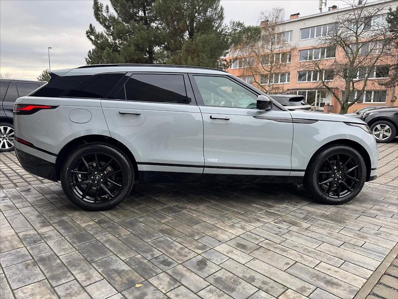 Land Rover Range Rover Velar 2,0 D200 DYNAMIC SE AWD - fotka 11 z 33