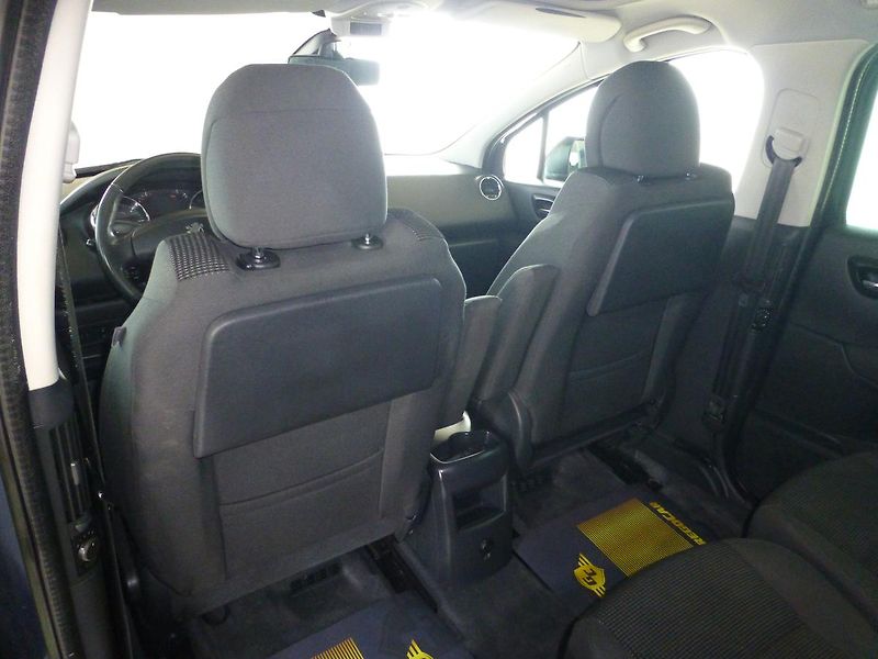 Peugeot 5008 (2013) 2,0HDI-110KW**PANORAMA**VYHŘ.S - fotka 18 z 34