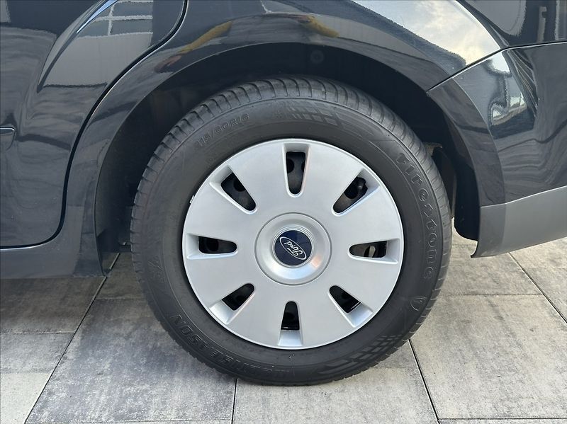 Ford S-MAX 2,0 TDCI 140PS  Trend - fotka 43 z 49