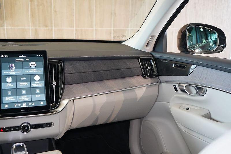 Volvo XC90 B5 PLUS Dark, Vzduch, 360° - fotka 53 z 53