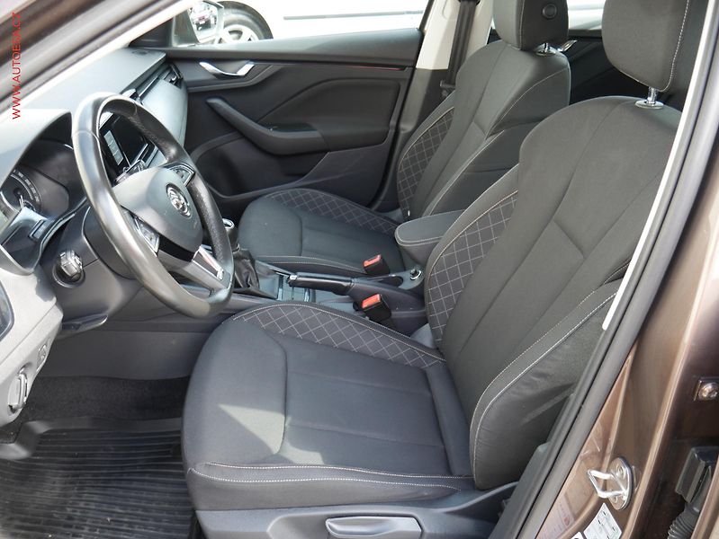 Škoda Scala (2019) 1.0TSi, 2.maj,ČR, Ambition - fotka 9 z 16