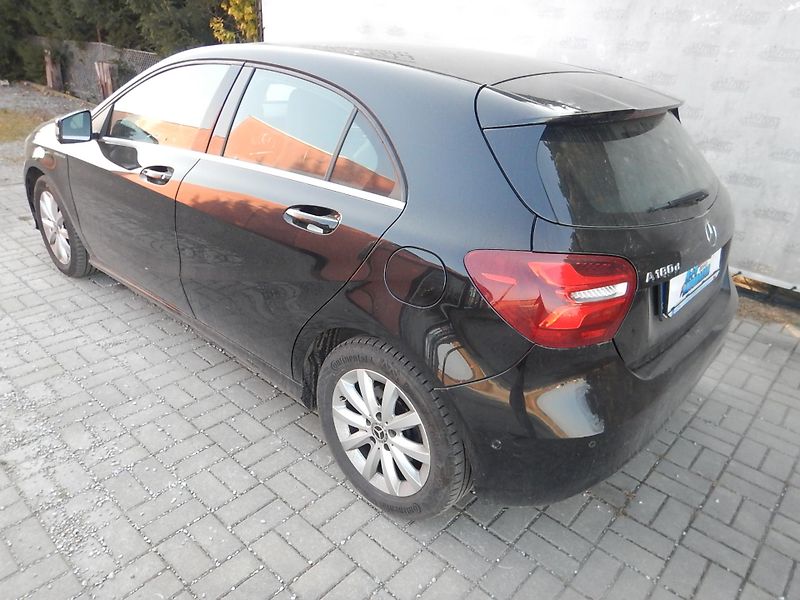 Mercedes-Benz Třídy A REZERVACE - fotka 4 z 28
