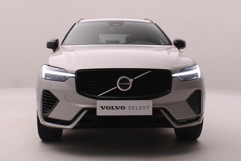 Volvo XC60 T6 AWD PLUG-IN ULTIMATE DARK  - fotka 16 z 52