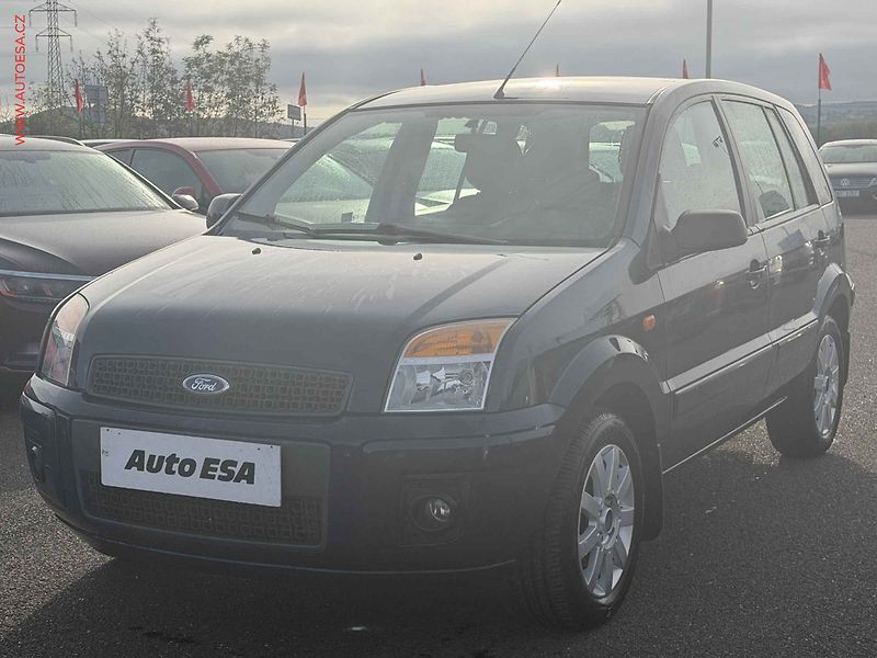 Ford Fusion (2010) 1.4 16V, ČR, AC - fotka 3 z 15