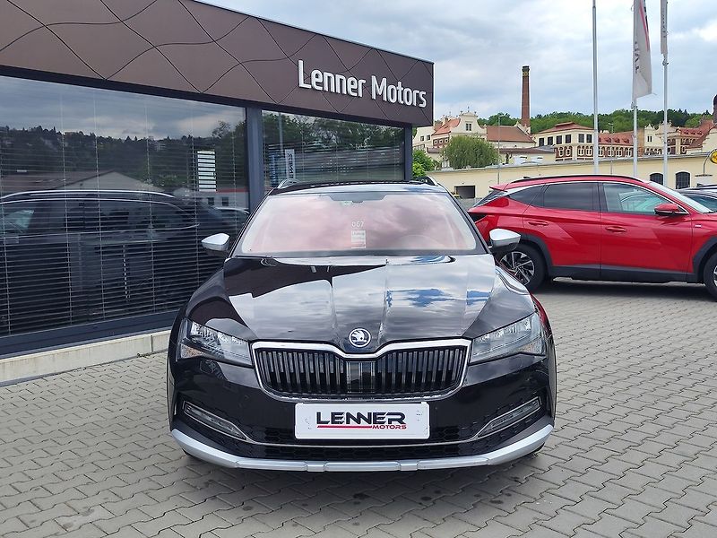 Škoda Superb 2.0 TDi/147kW Scout DSG 4x4 - fotka 2 z 39