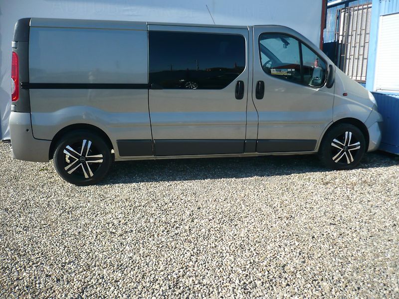 Opel Vivaro 2.5DCI 107Kw Long Klima - fotka 6 z 26