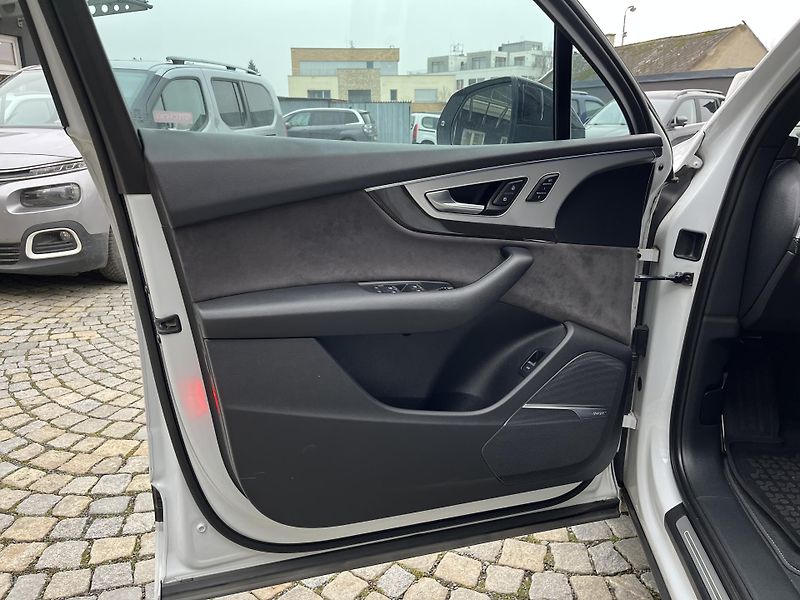Audi SQ7 4.0 biTDI V8 Quattro PŮVOD ČR - fotka 15 z 34