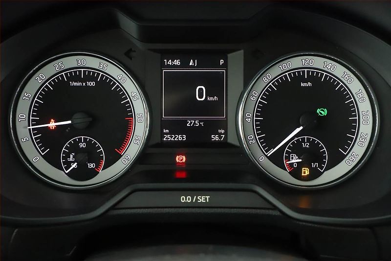 Škoda Octavia (2015) Edition 2.0 TDI, Automat, Navi - fotka 8 z 20