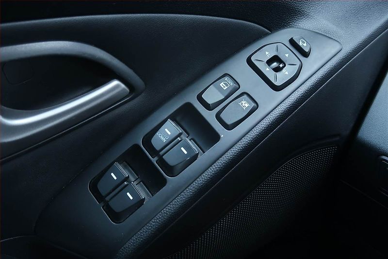 Hyundai ix35 (2012) 1.6 GDI, Serv.kniha, Tempomat - fotka 16 z 17