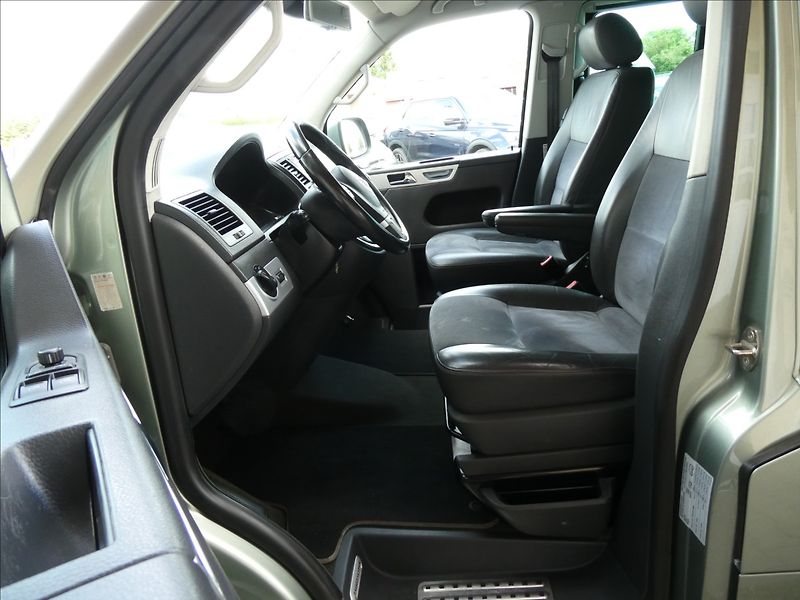 Volkswagen Multivan 2,0 TDi DSG 4x4,závěs,HIGHLINE - fotka 20 z 44