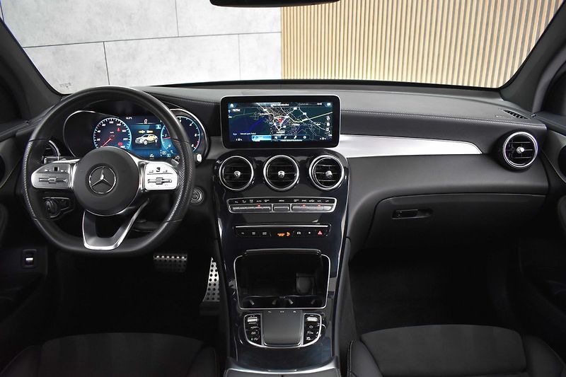 Mercedes-Benz GLC 220d AMG*4MATIC*AIRMATIC*DPH* - fotka 7 z 43