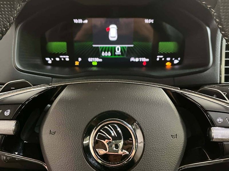 Škoda Karoq (2023) 1.5 TSI Sportline - fotka 16 z 20