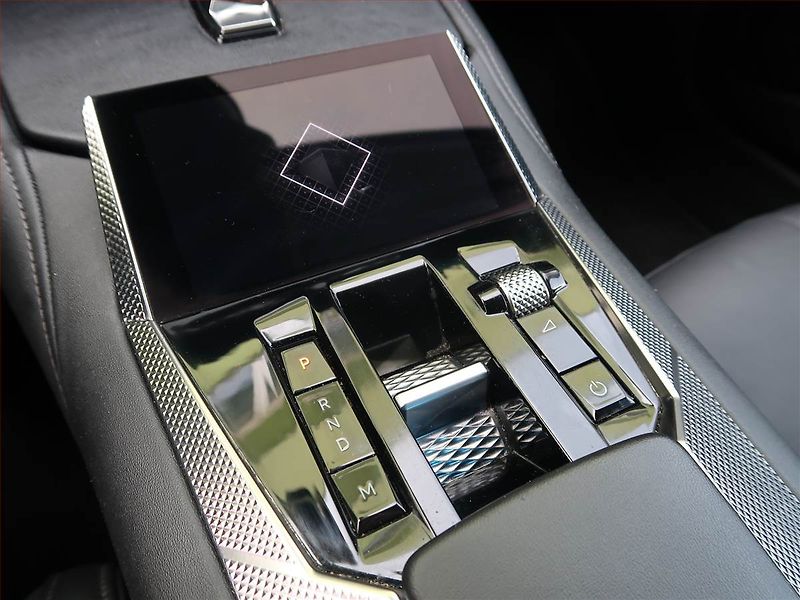 DS Automobiles DS4 (2022) 1.5 BlueHDi, Automat, Kůže - fotka 13 z 22