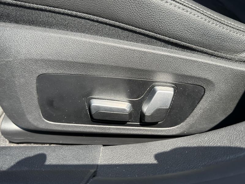 BMW i4 eDrive 40 Tažné Keyless SoH 94 - fotka 19 z 25