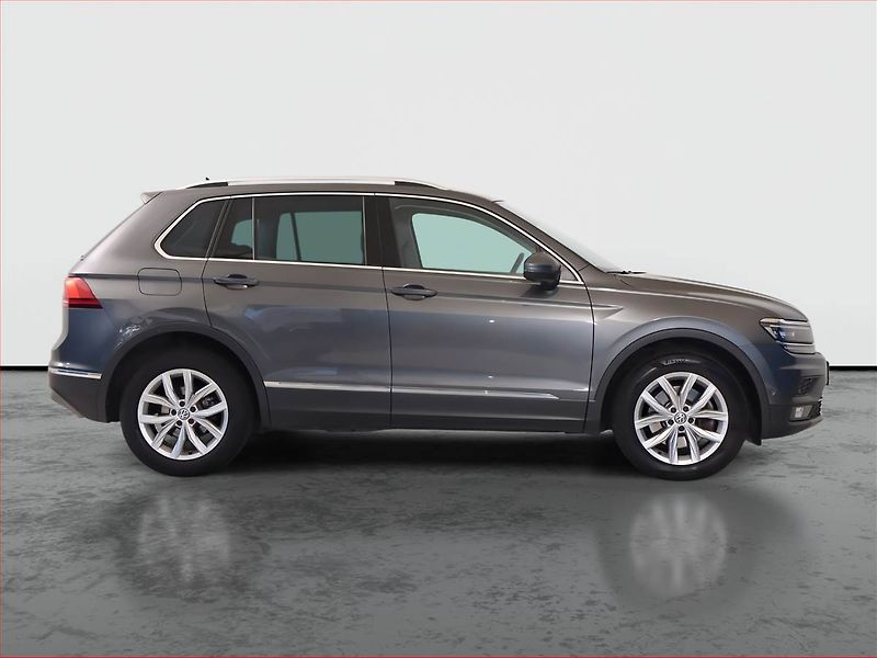 Volkswagen Tiguan (2020) 2.0 TSI - fotka 6 z 23