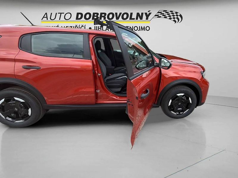 Opel Frontera (2026) Edition Hybrid 1.2 TURBO (81kW - fotka 13 z 24