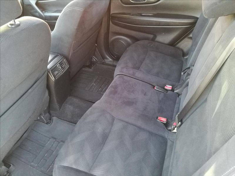 Nissan X-Trail 1,6 dCi 4x4 1.majitel - fotka 16 z 24