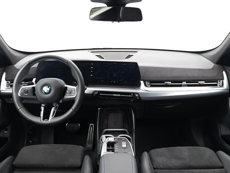 BMW X1 sDrive18i - fotka 13 z 22