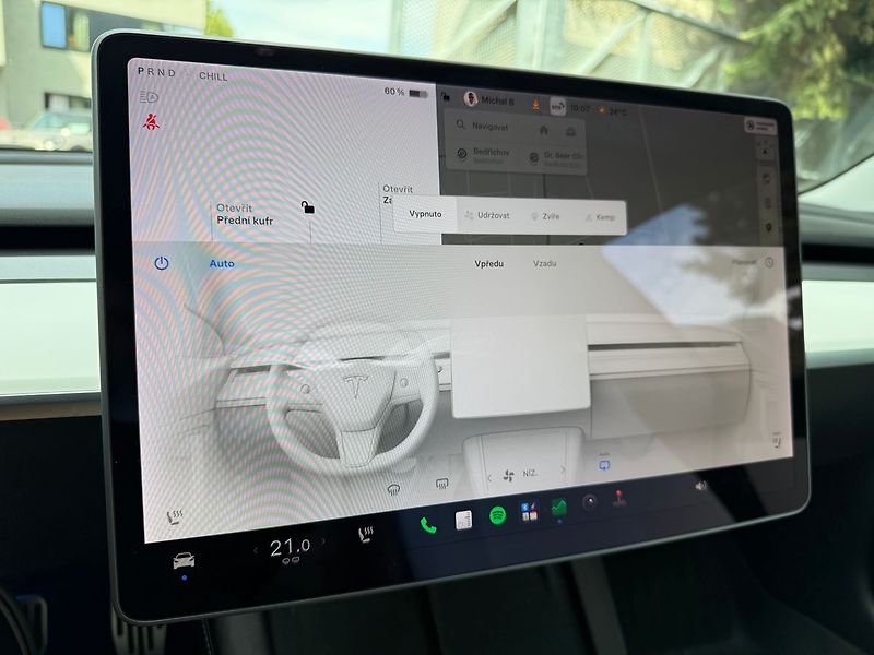 Tesla Model 3 Long Range AWD - fotka 17 z 41