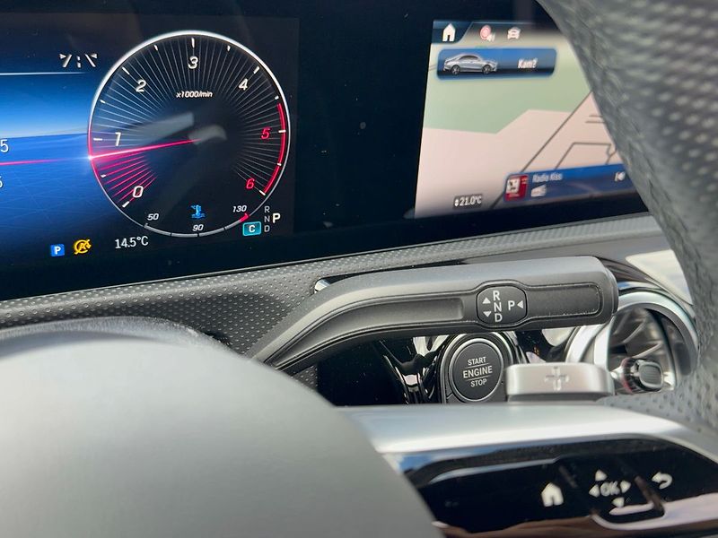 Mercedes-Benz CLA 180 d, AMG, Panorama - fotka 20 z 35