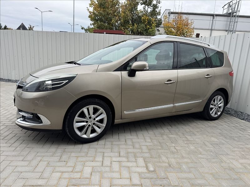 Renault Grand Scénic 1,5 dCi 7míst Navi Bose tažné - fotka 3 z 50