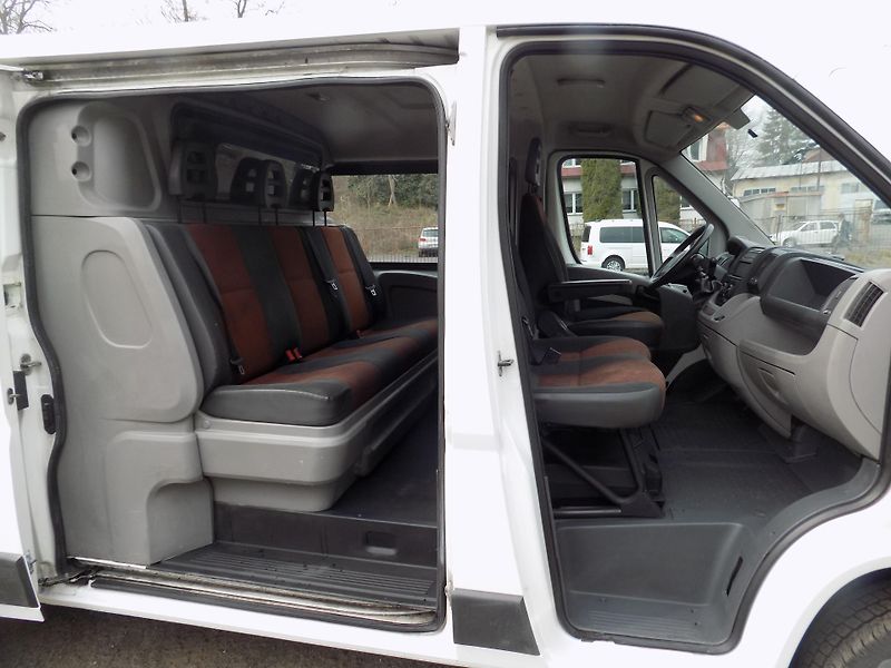 Fiat Ducato (2011) 2,3 88KW L2H1 6MÍST - fotka 33 z 47