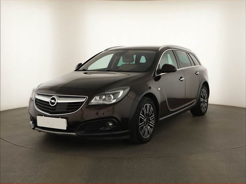 Opel Insignia (2016) 2.0 CDTI, 4X4, Automat - fotka 2 z 15