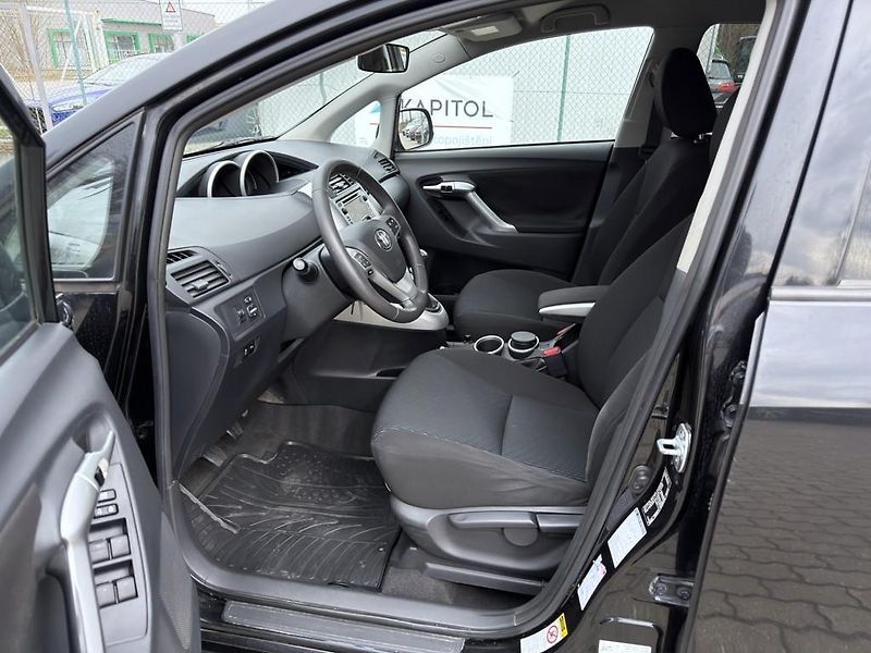 Toyota Verso 1.8i 108 kW navi. serviska - fotka 6 z 19