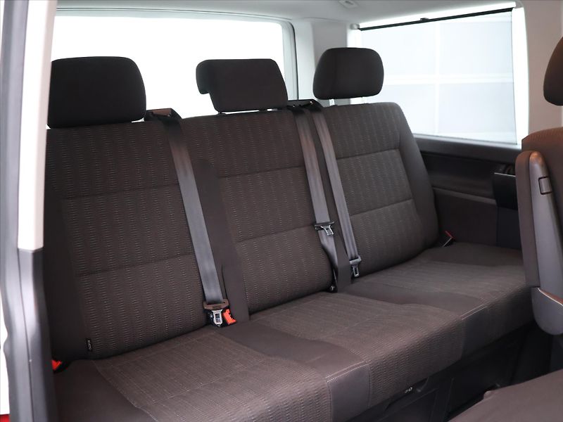 Volkswagen Multivan 2.0 TDI 150kW 7-Míst Tažné 1.M - fotka 14 z 25