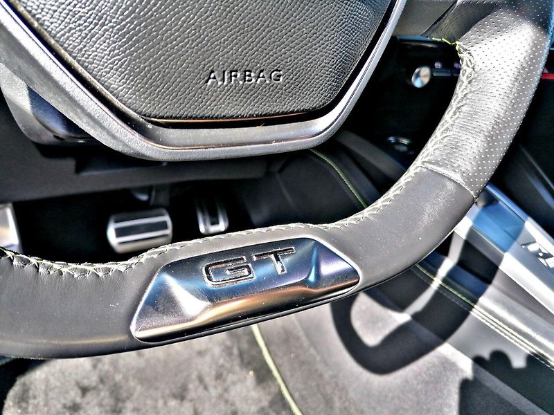 Peugeot 308 (2022) 1.5 BlueHdi GT-LINE,Focal - fotka 21 z 42