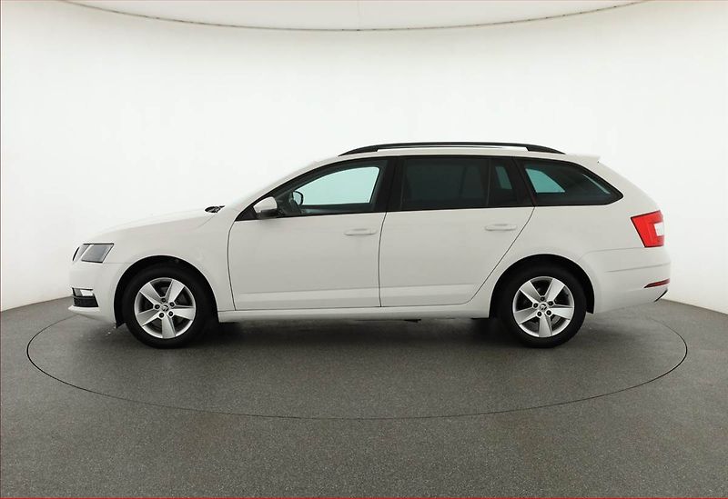 Škoda Octavia (2019) Ambition Plus 1.5 TSI, Automat - fotka 3 z 15