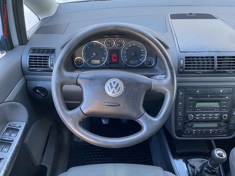 Volkswagen Sharan (2006) 1.9 TDi, Trendline - fotka 11 z 14