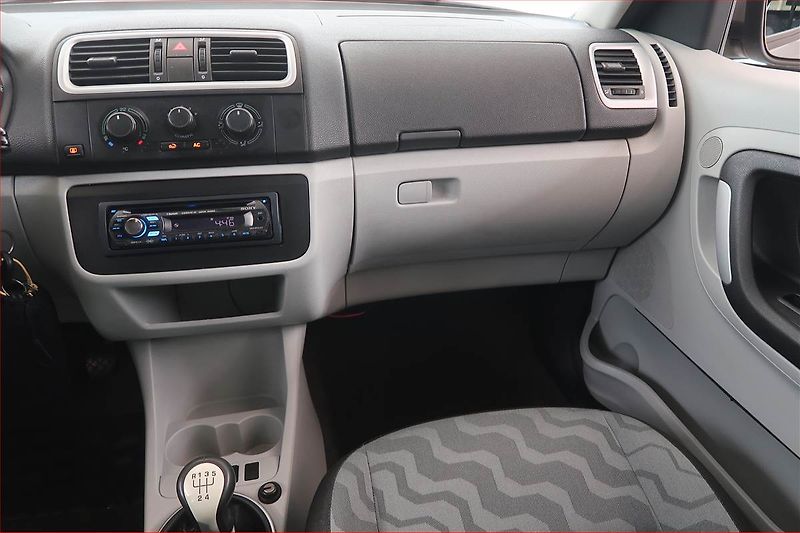 Škoda Roomster (2007) 1.2 12V, po STK, Klima - fotka 8 z 14