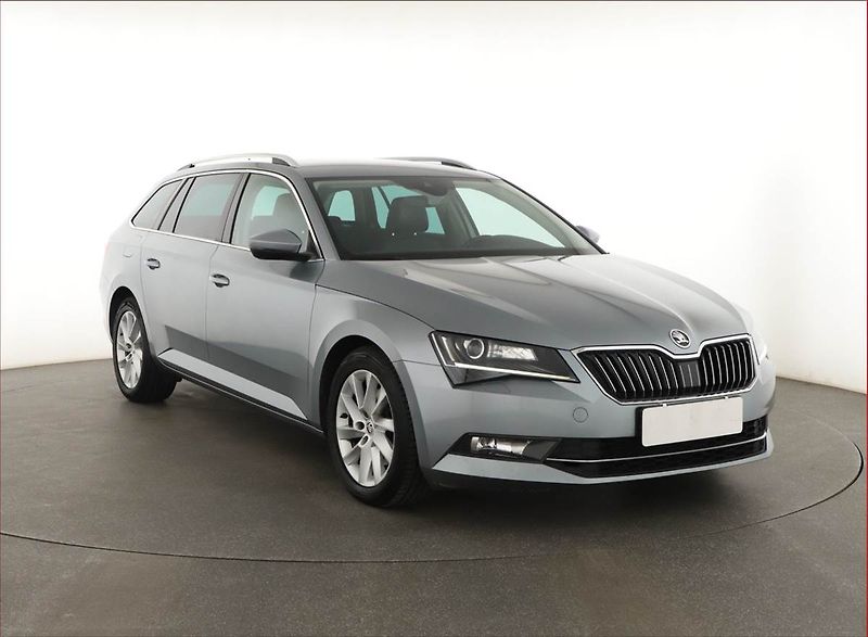 Škoda Superb (2019) 2.0 TDI, Automat, Kůže, Navi - fotografie inzerátu