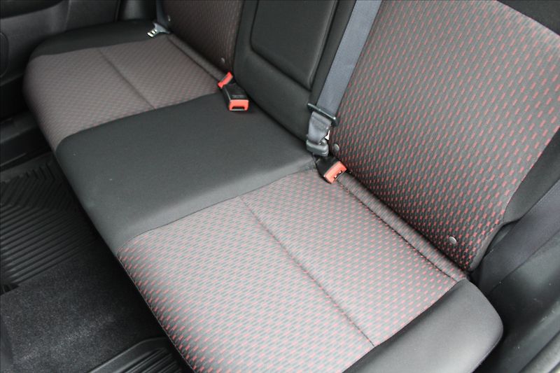 Mitsubishi ASX 1,6 MIVEC  KEYLESS,EDITION+ - fotka 23 z 40