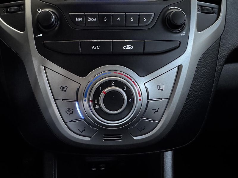 Hyundai ix20 (2019) 1.6i 91 KW - CZ - 1.Majitel - fotka 12 z 18