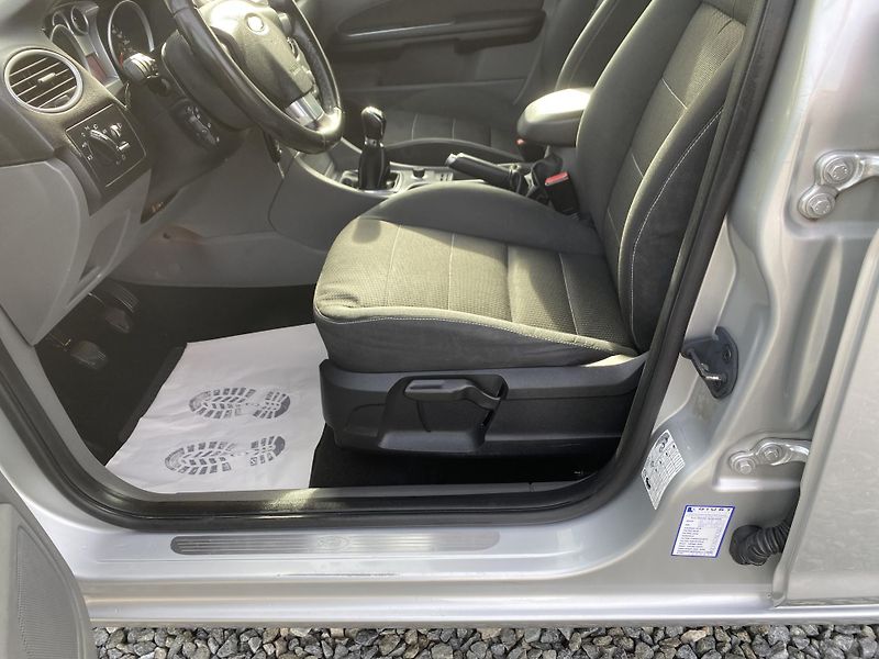 Ford Focus 2.0i 145PS LPG FORD COMBI TOP! - fotka 98 z 170