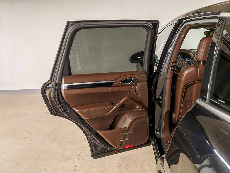 Porsche Cayenne (2016) S 4.2 TDI 283kW 4x4 - fotka 19 z 29