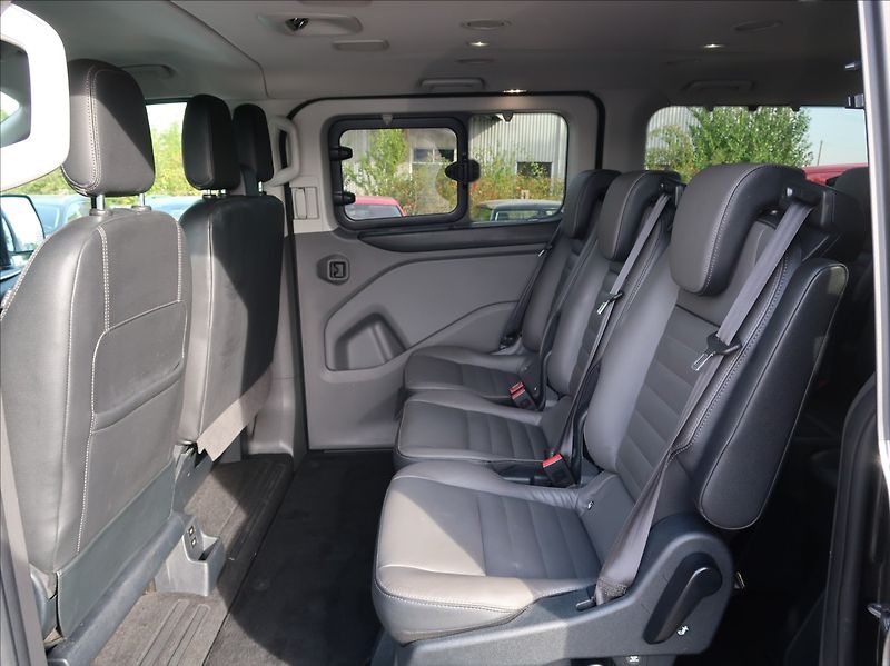 Ford Tourneo Custom 2,0 EcoBlue,96kW,9míst,navi - fotka 19 z 28