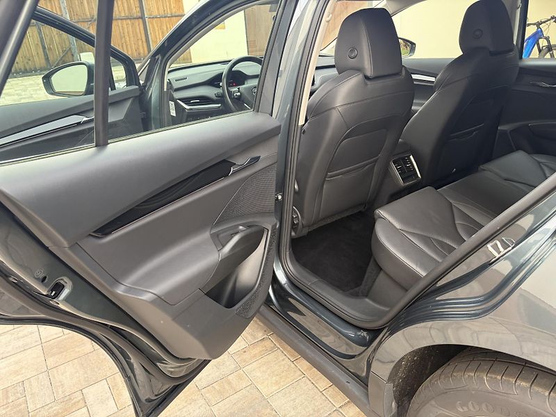Škoda Enyaq 80, SOH 93%, kuze, DPH - fotka 8 z 13