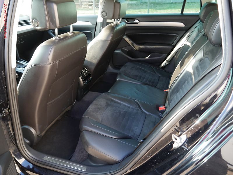 Volkswagen Passat (2018) 2.0TDi, AT, navi, masáž - fotka 10 z 19