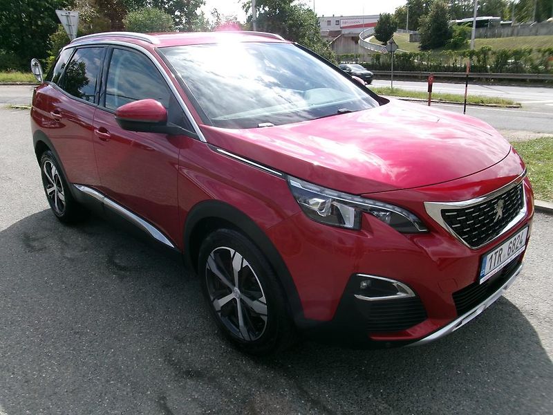 Peugeot 3008 (2019) 1.2i ALLURE ,KOUP.ČR,1.MAJITEL - fotka 4 z 20