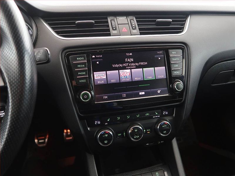Škoda Octavia (2013) RS 2.0 TDI, Navi, Xenony - fotka 12 z 25
