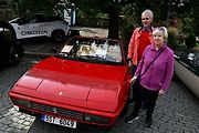 Na tradiční Lidický okruh dorazily desítky historických automobilů a motocyklů, které obdivovali návštěvníci z Kladna i širokého okolí.